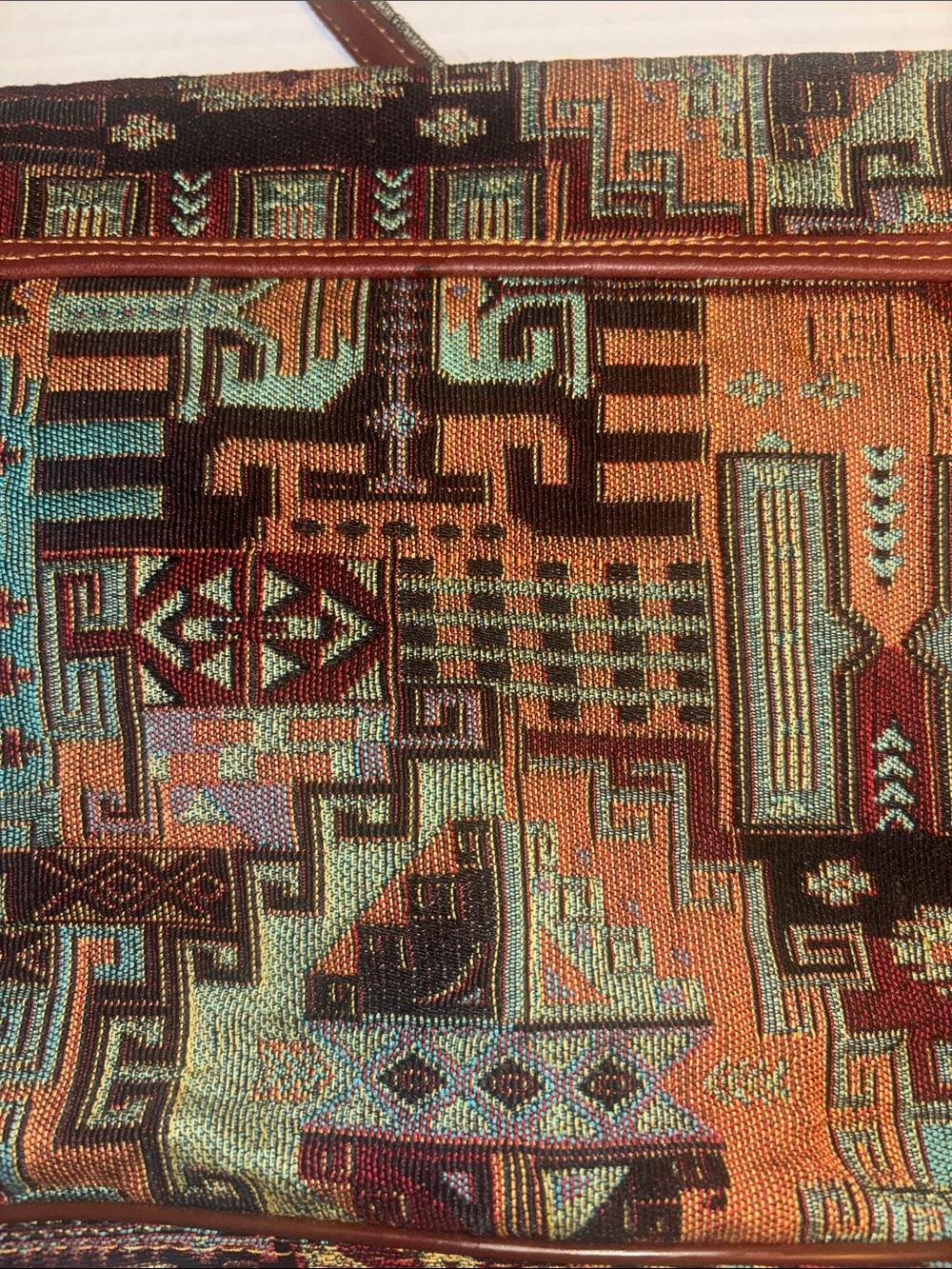 VINTAGE SOUTHWESTERN TAPESTRY CARPET BAG BURGUNDY LEATHER TRIM GEOMETRIC DESIGN - Picture 6 of 14